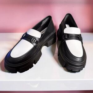 Steve Madden NWT Sz 6.5 Black & White Chunky Lug Loafers (SH308)